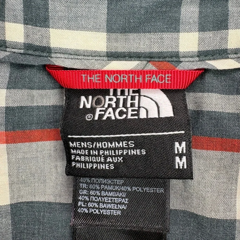 The North Face Mens Medium Plaid Short Sleeve Button Down Shirt